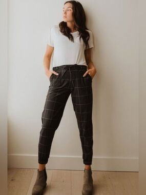 Albion Black + White Windowpane Jetsetters Joggers Pants Ankle Zip. Wmn’s Large